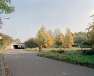 19336 Gezicht in de Berekuil te Utrecht met links en rechts de fietstunnel onder de rotonde, richting de Biltsestraatweg.